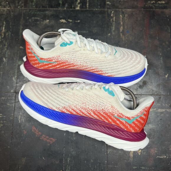 Hoka One One Mach 5 “White/Fire Red” Sz 7.5 WMNS Walking Comfort (1127893-WFM) - Picture 4 of 7